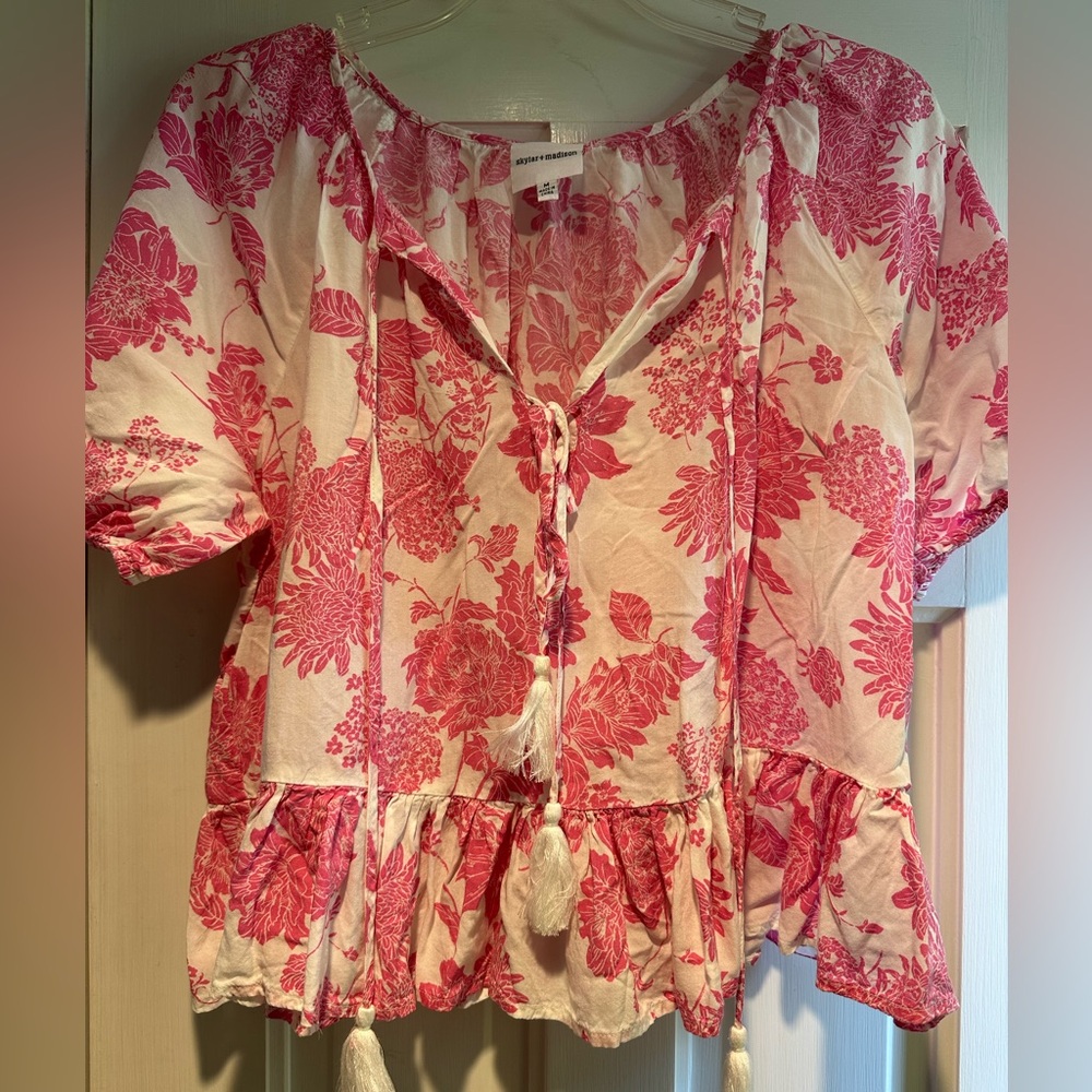 Skylar and Madison Cropped Short Sleeve Blouse